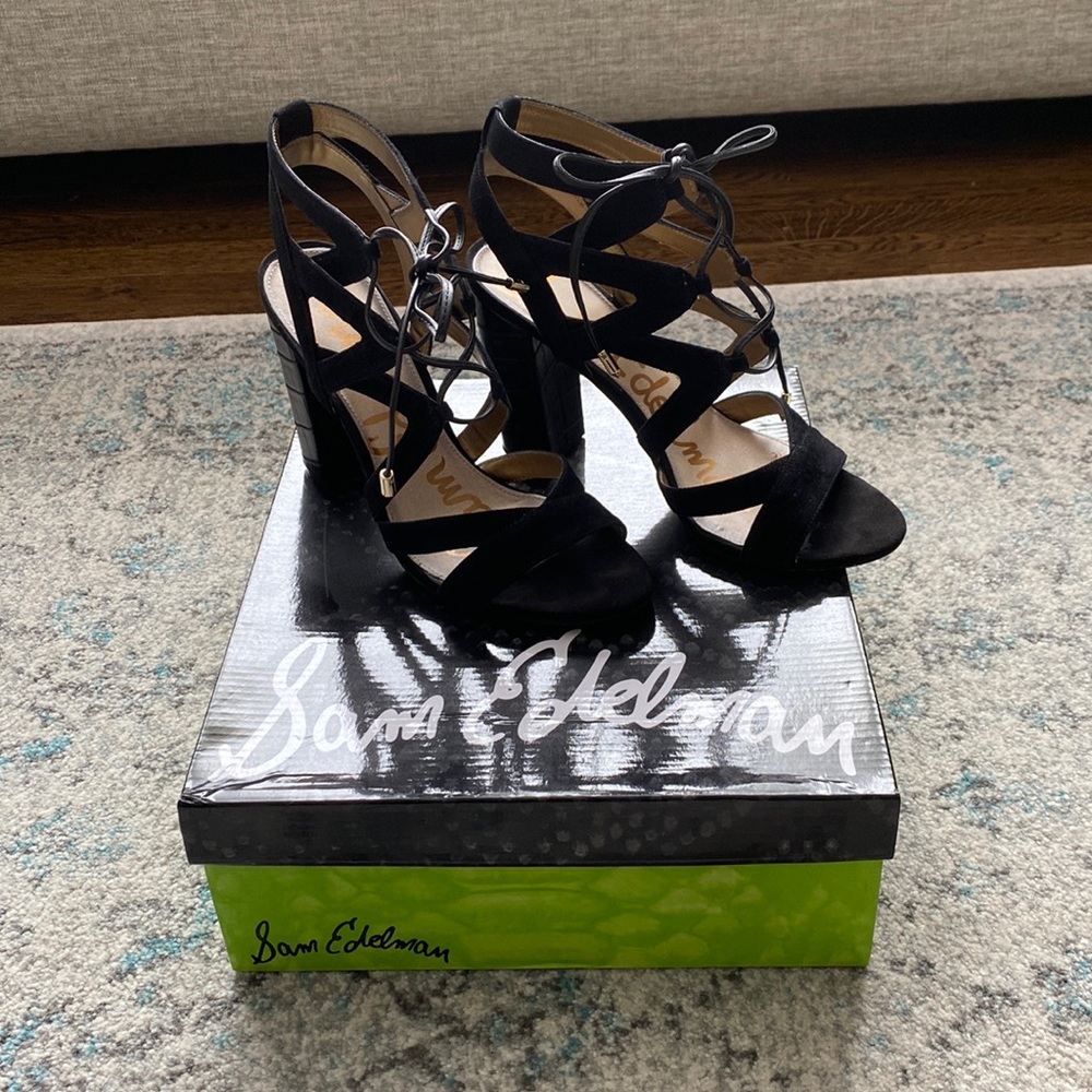 Black Sam Edelman lace up chunky heels size 8